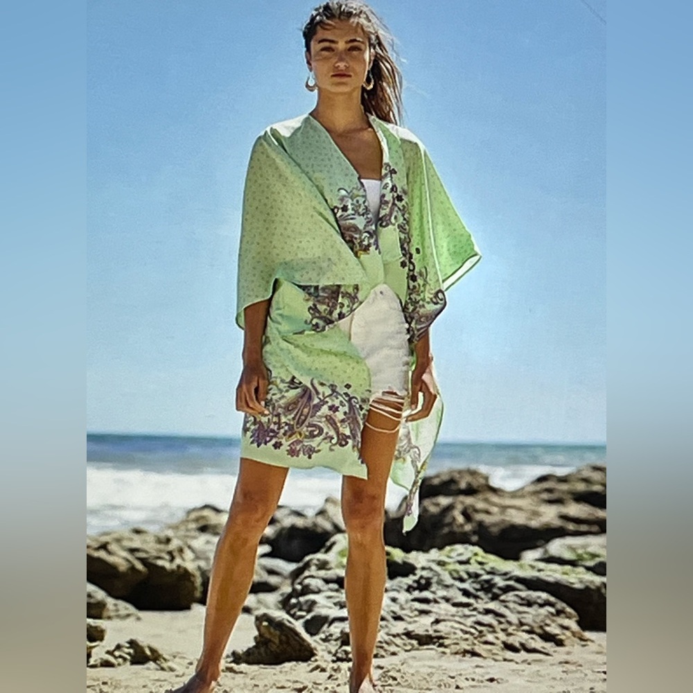 Paisley Kimono - Picture 1 of 3
